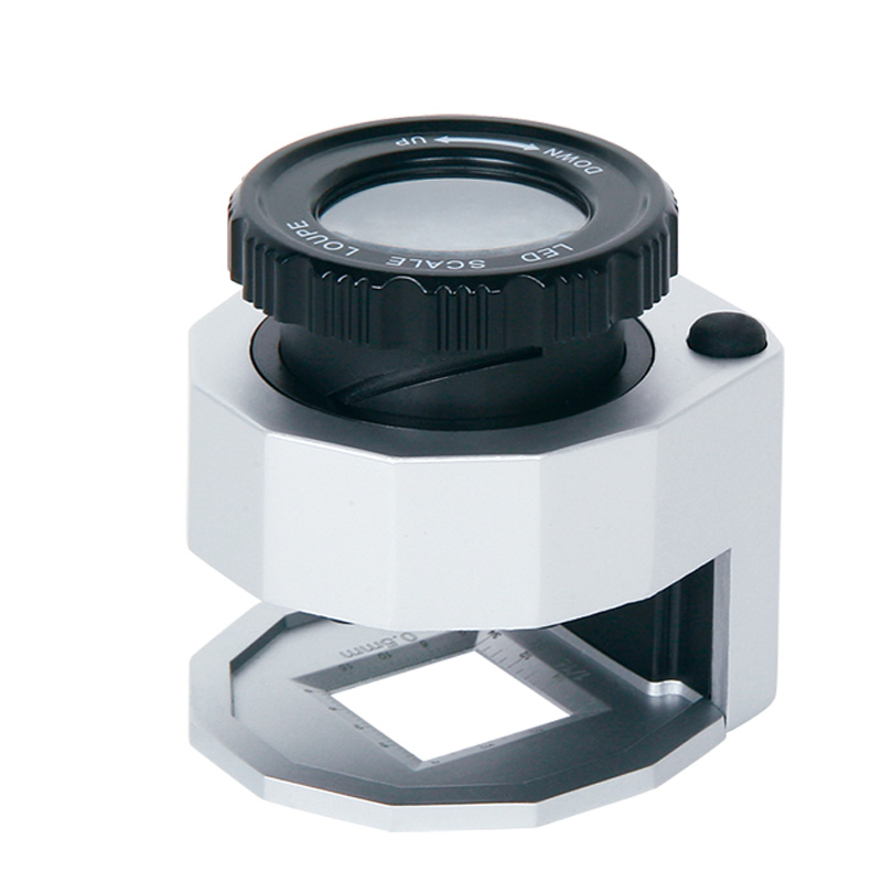 Magnifier With Illumination